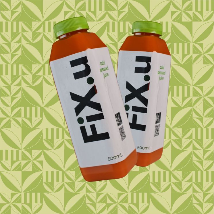 Cold pressed juice, carrot, orange, ginger, tumeric, detox juice
