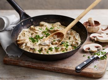 creamymushroomsauce 1308 16x9 9b7bc572